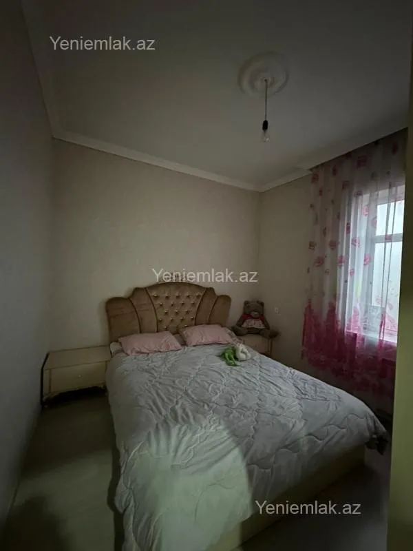 Satılır 4 otaqlı həyət evi 140 m²