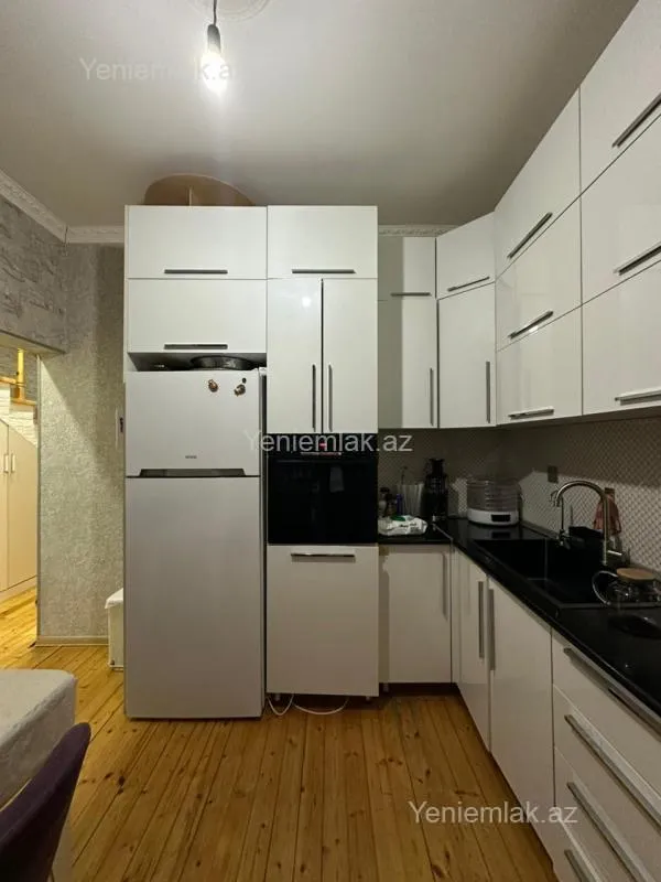 Satılır 4 otaqlı həyət evi 140 m²
