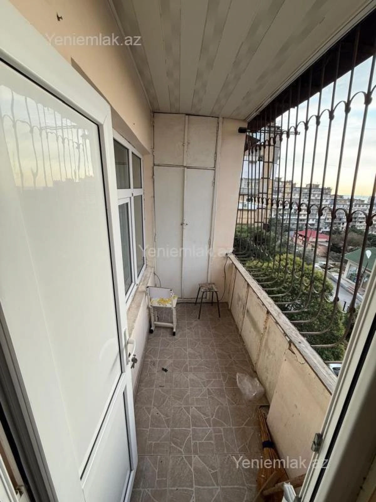 Satılır 4 otaqlı köhnə tikili 100 m²