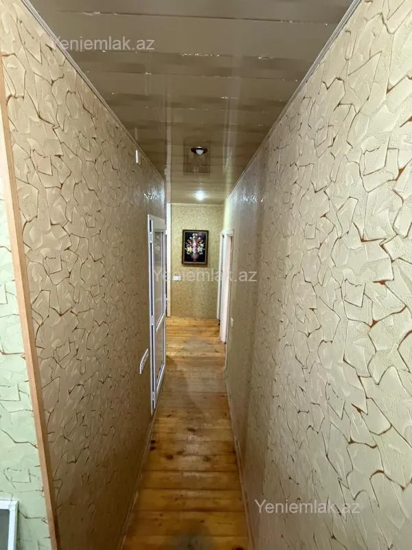 Satılır 4 otaqlı köhnə tikili 100 m²