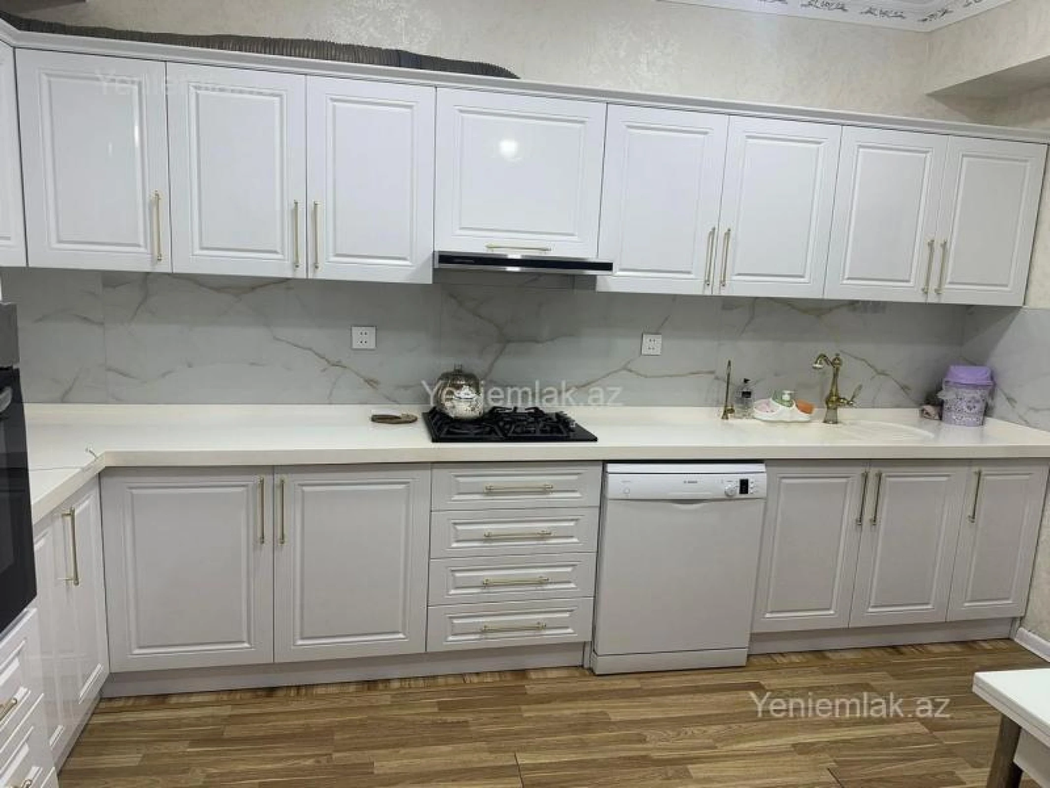 Satılır 3 otaqlı yeni tikili 147 m²
