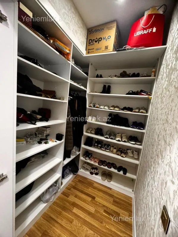 Satılır 3 otaqlı yeni tikili 147 m²