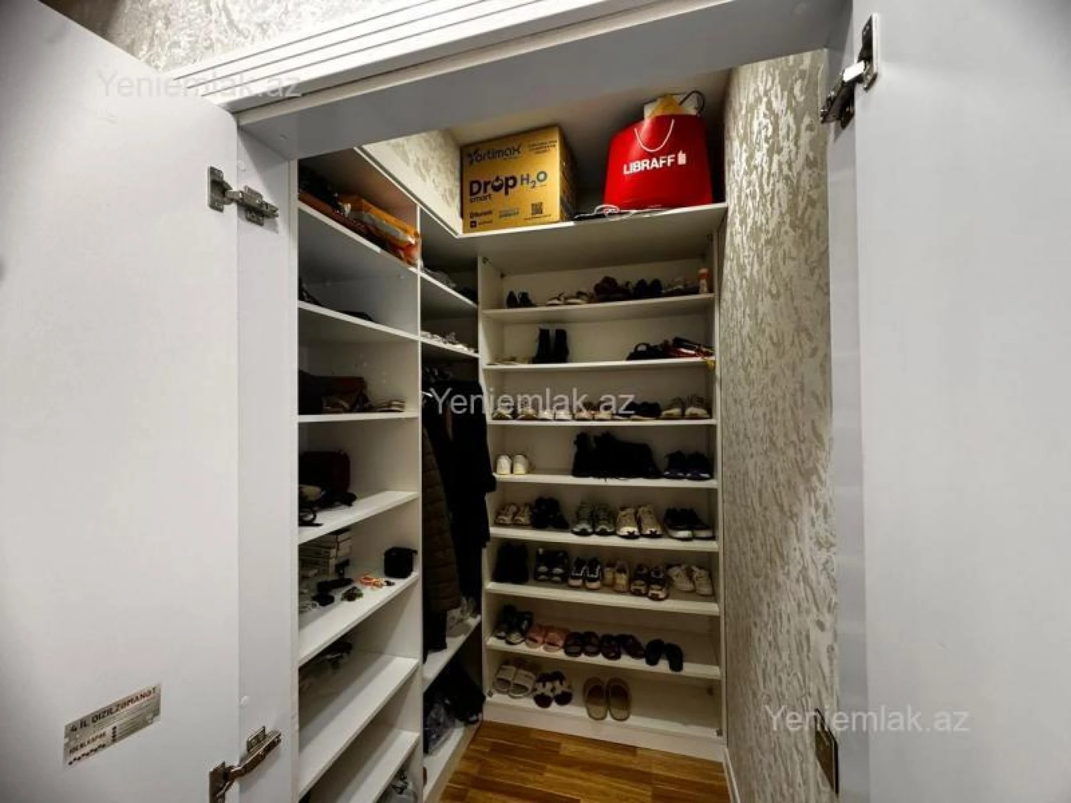 Satılır 3 otaqlı yeni tikili 147 m²