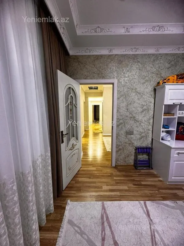 Satılır 3 otaqlı yeni tikili 147 m²