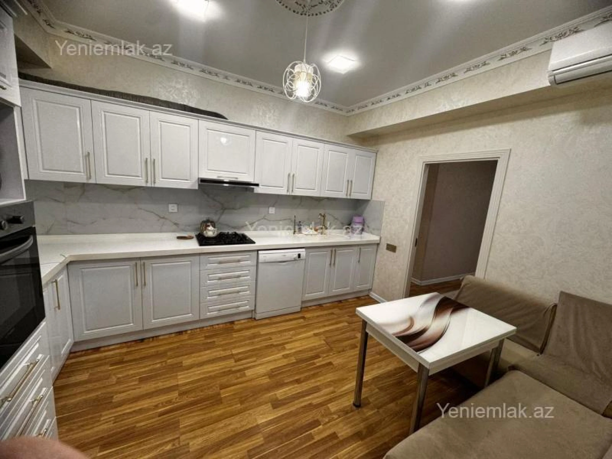 Satılır 3 otaqlı yeni tikili 147 m²