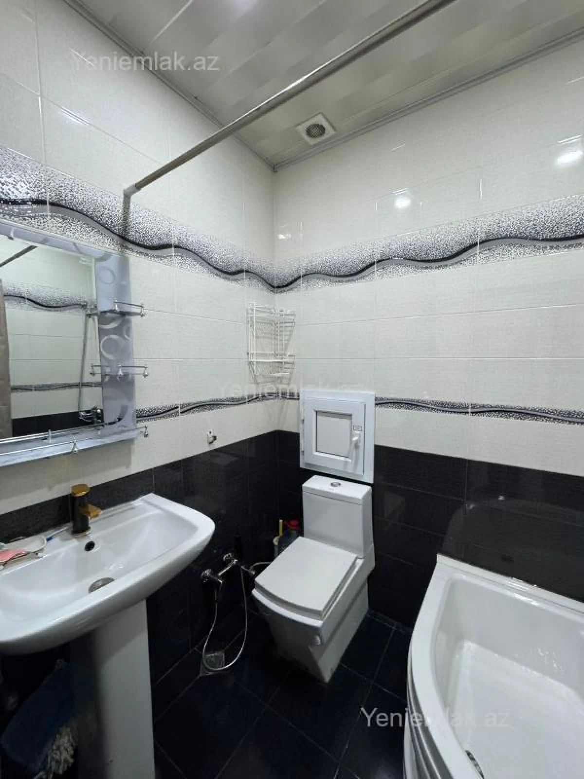 Satılır 3 otaqlı yeni tikili 90 m²