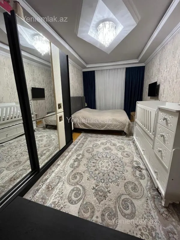 Satılır 5 otaqlı köhnə tikili 120 m²