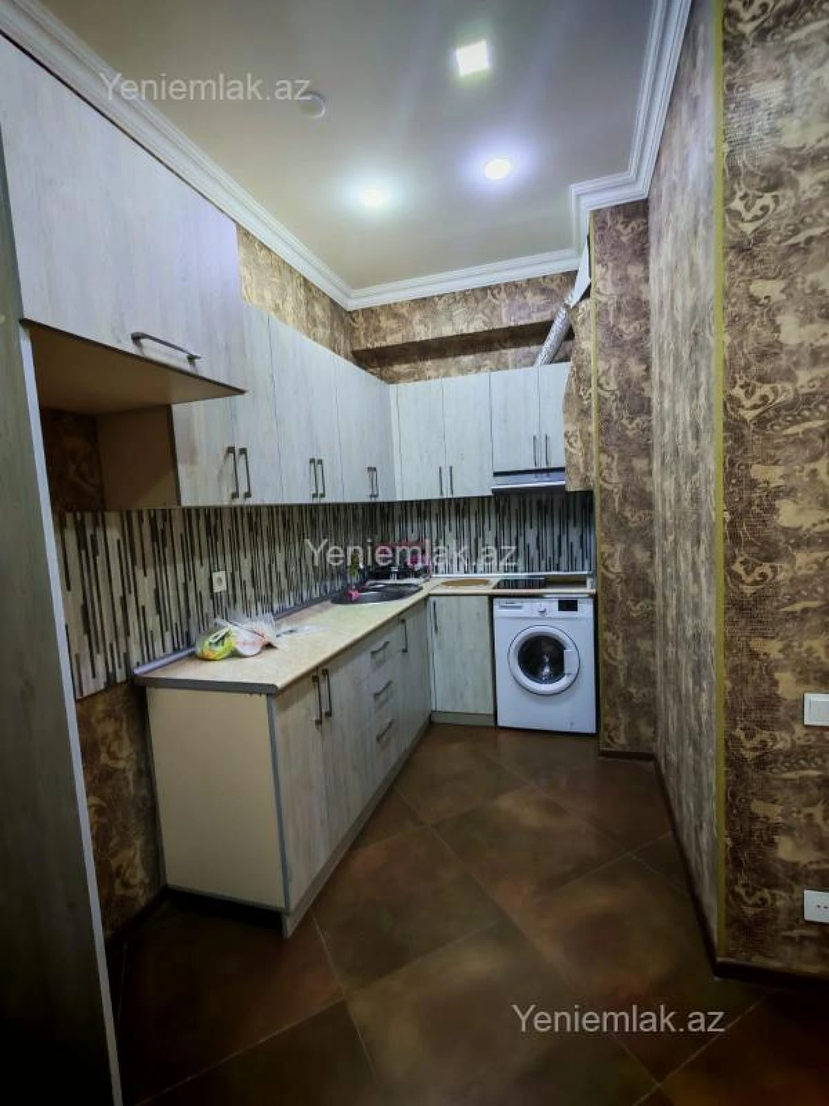Satılır 3 otaqlı yeni tikili 84 m²