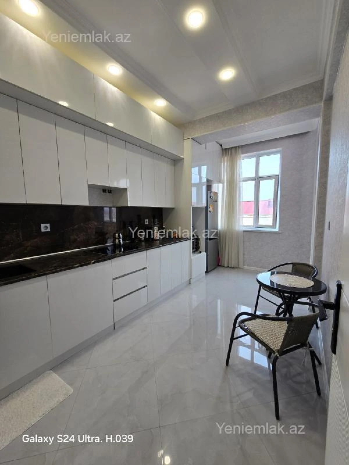 Satılır 3 otaqlı yeni tikili 94 m²