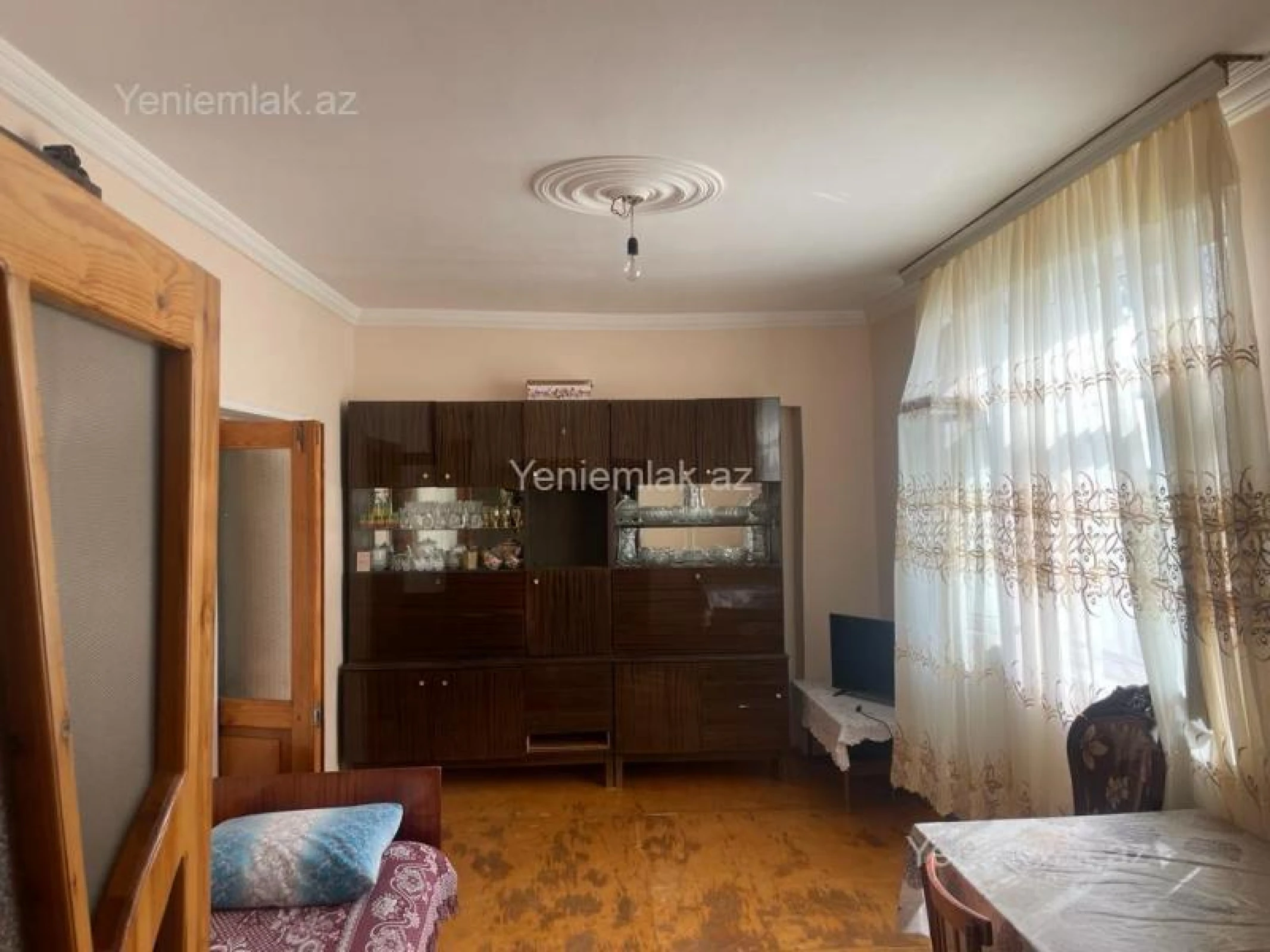 Satılır 3 otaqlı köhnə tikili 70 m²