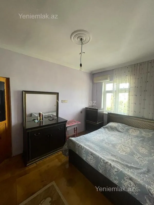 Satılır 3 otaqlı köhnə tikili 70 m²