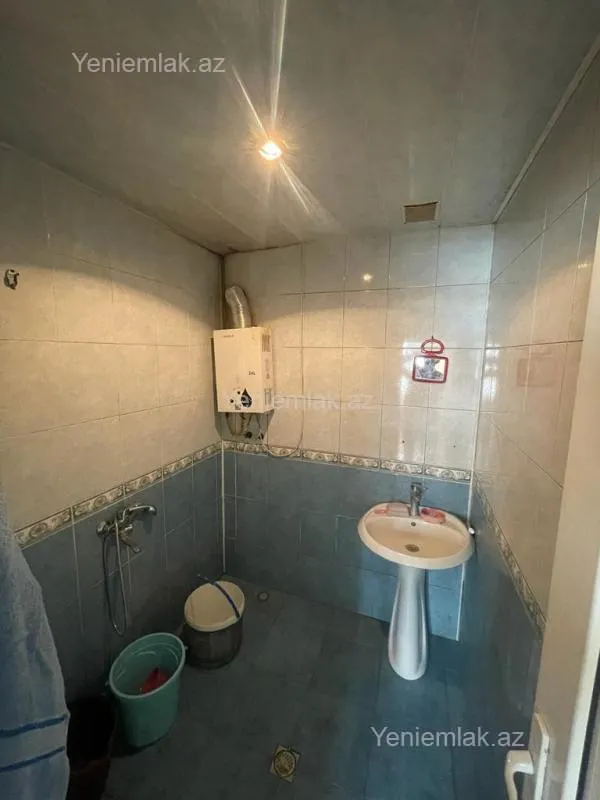Satılır 3 otaqlı köhnə tikili 70 m²