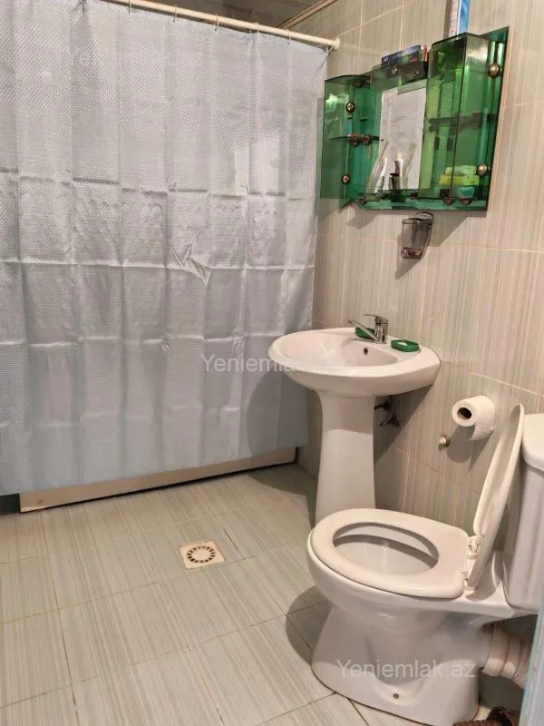 Satılır 2 otaqlı yeni tikili 74 m²