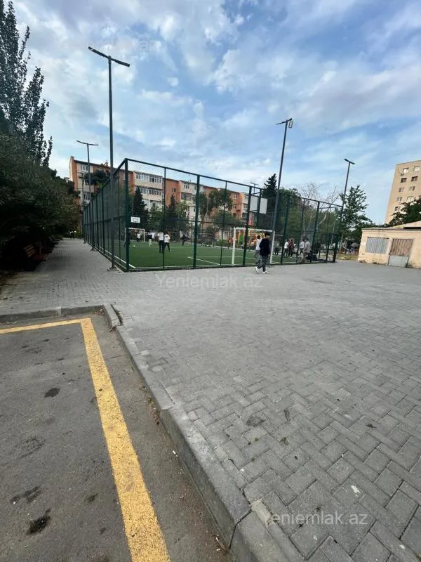 Satılır 2 otaqlı köhnə tikili 40 m²