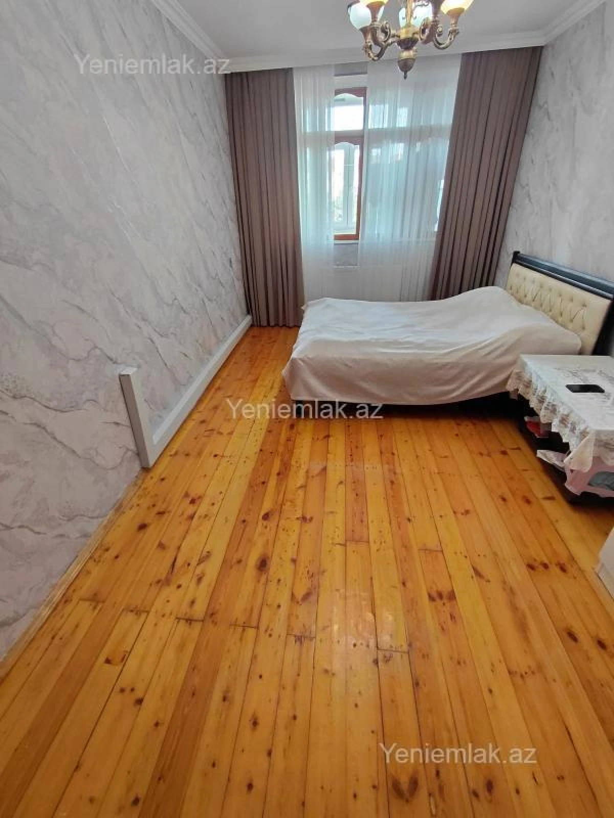 Satılır 3 otaqlı köhnə tikili 75 m²