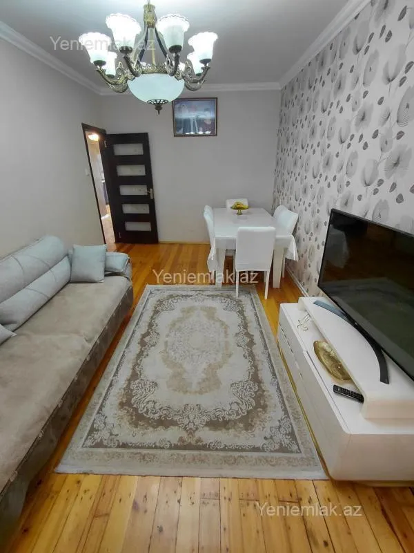 Satılır 3 otaqlı köhnə tikili 75 m²