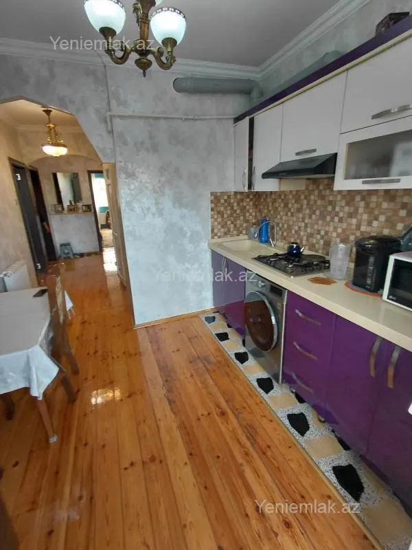Satılır 3 otaqlı köhnə tikili 75 m²