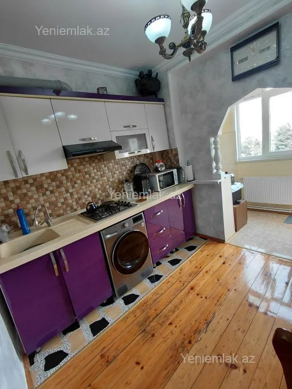 Satılır 3 otaqlı köhnə tikili 75 m²