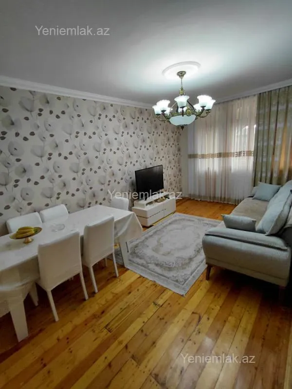 Satılır 3 otaqlı köhnə tikili 75 m²