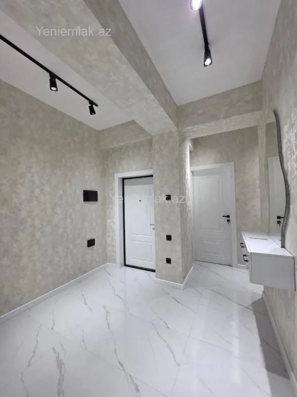 Satılır 3 otaqlı yeni tikili 92 m²