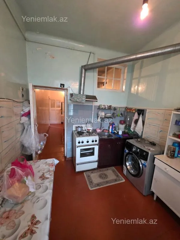 Satılır 2 otaqlı köhnə tikili 52 m²