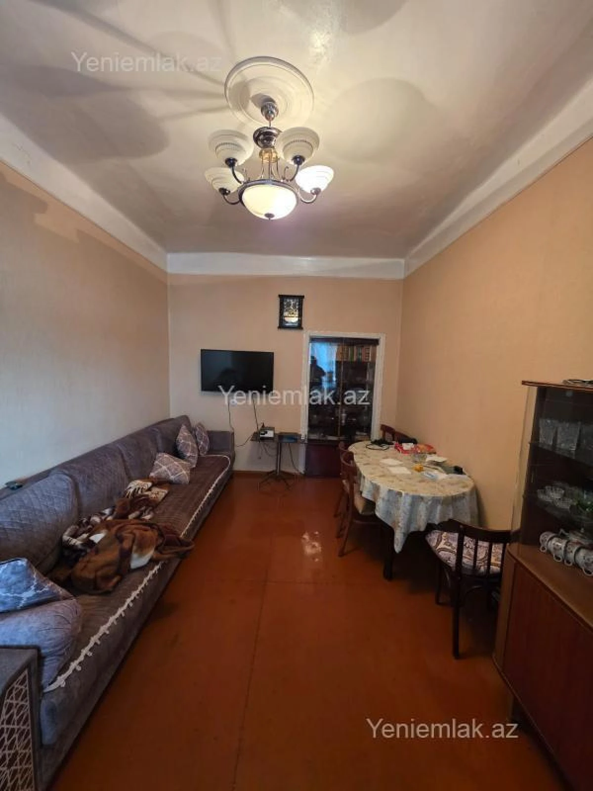 Satılır 2 otaqlı köhnə tikili 52 m²
