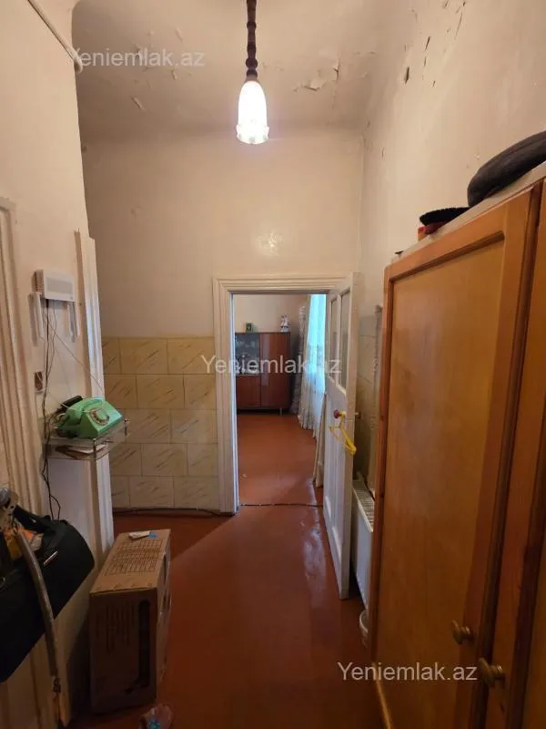 Satılır 2 otaqlı köhnə tikili 52 m²