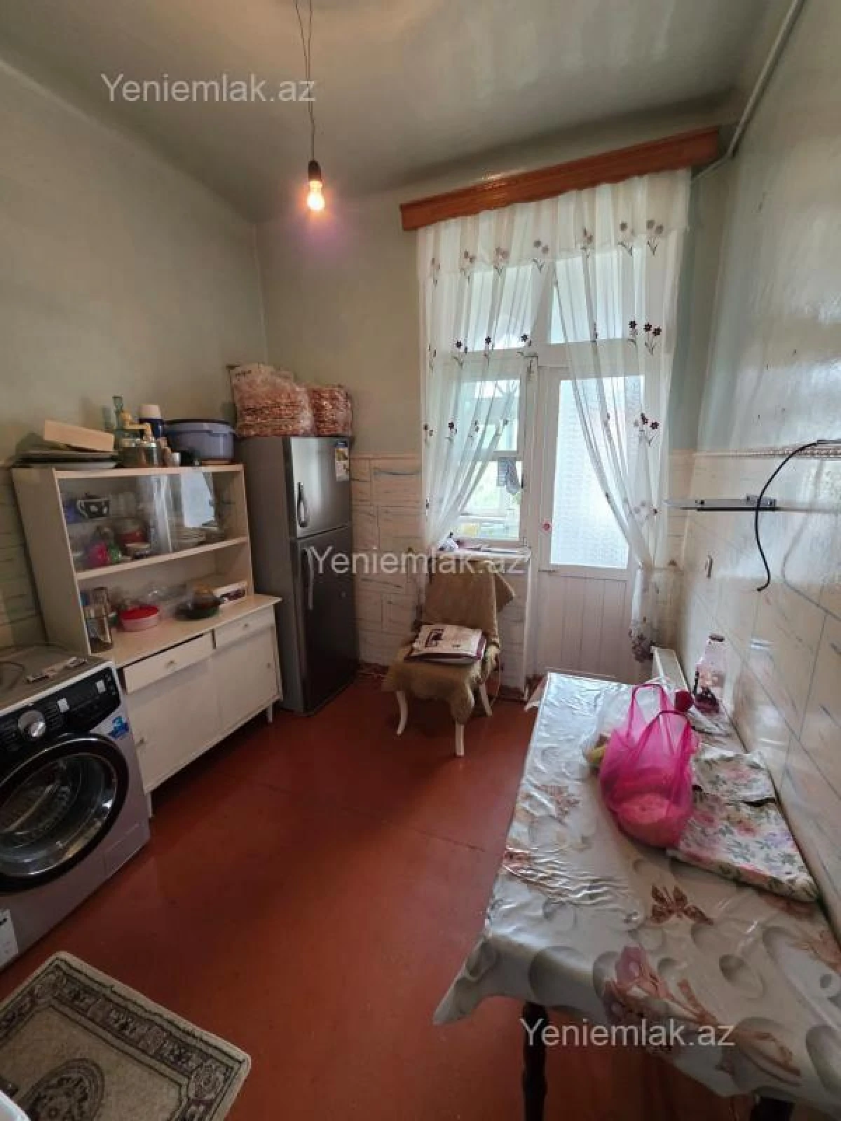 Satılır 2 otaqlı köhnə tikili 52 m²