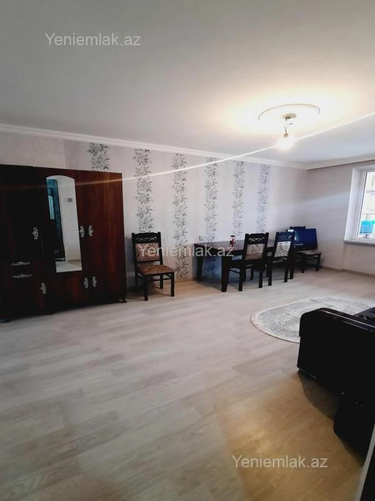 Satılır 1 otaqlı köhnə tikili 40 m²