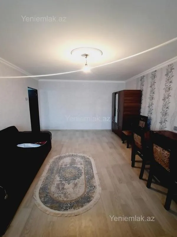Satılır 1 otaqlı köhnə tikili 40 m²