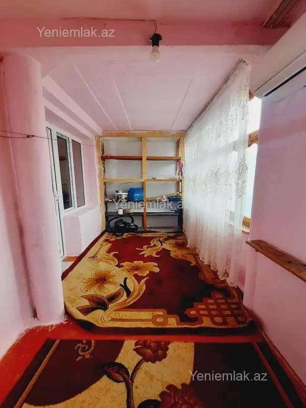 Satılır 1 otaqlı köhnə tikili 40 m²