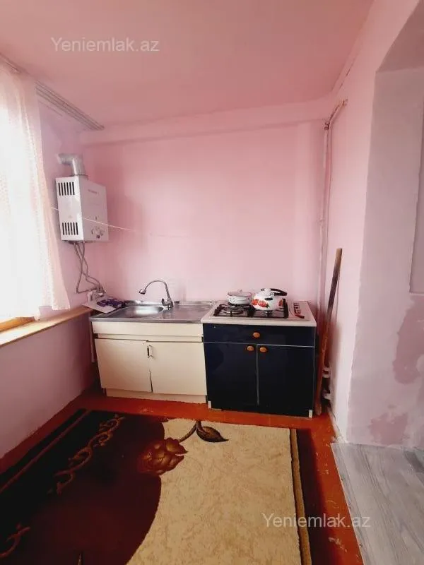 Satılır 1 otaqlı köhnə tikili 40 m²
