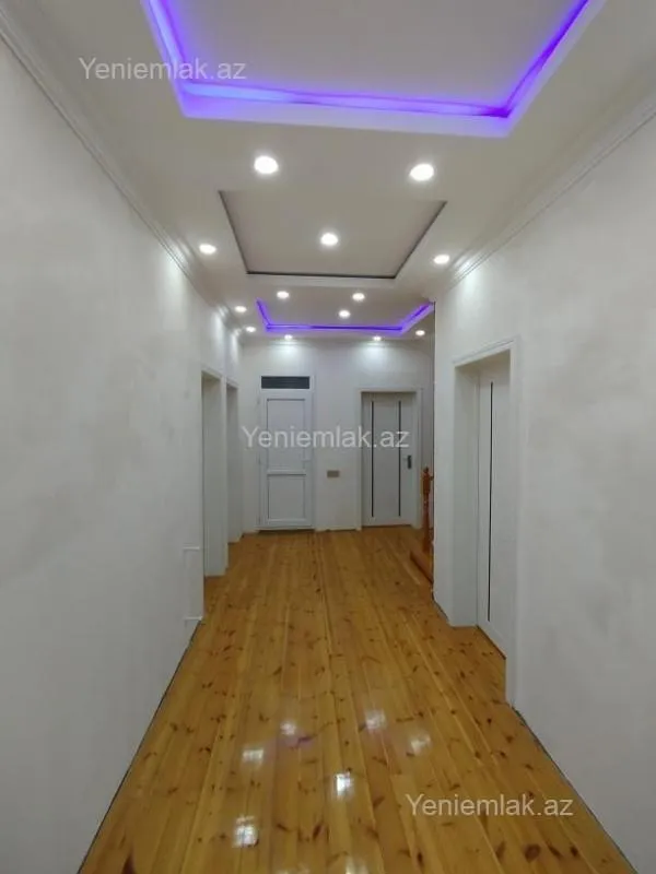 Satılır 5 otaqlı həyət evi 350 m²