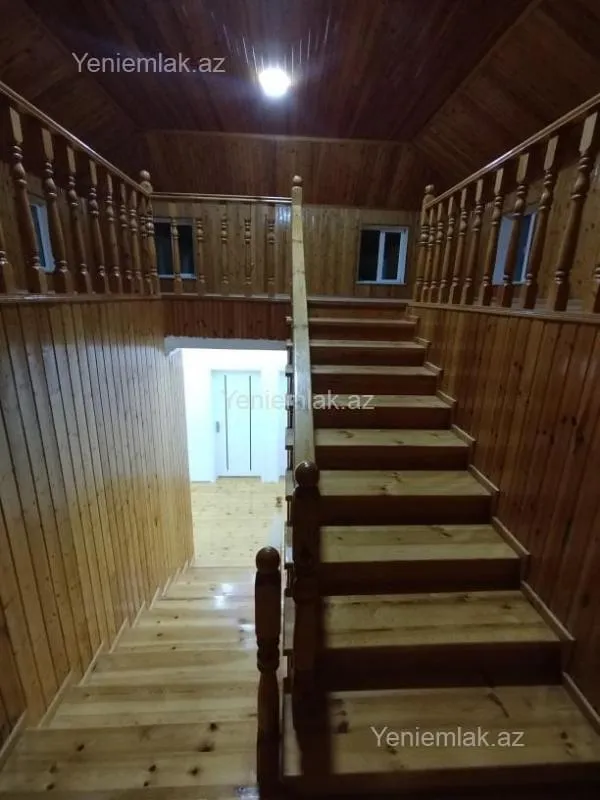 Satılır 5 otaqlı həyət evi 350 m²