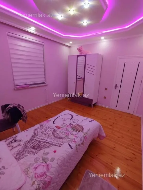 Satılır 5 otaqlı həyət evi 350 m²