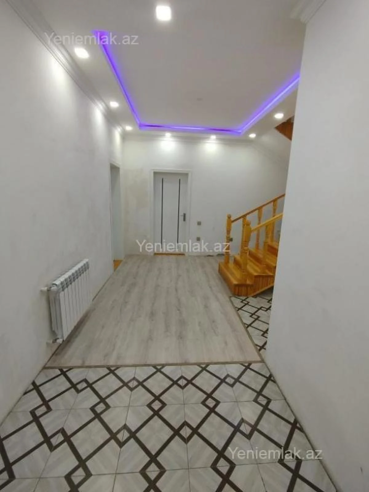 Satılır 5 otaqlı həyət evi 350 m²