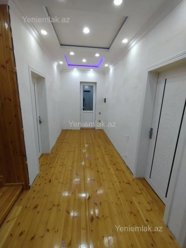 Satılır 5 otaqlı həyət evi 350 m²