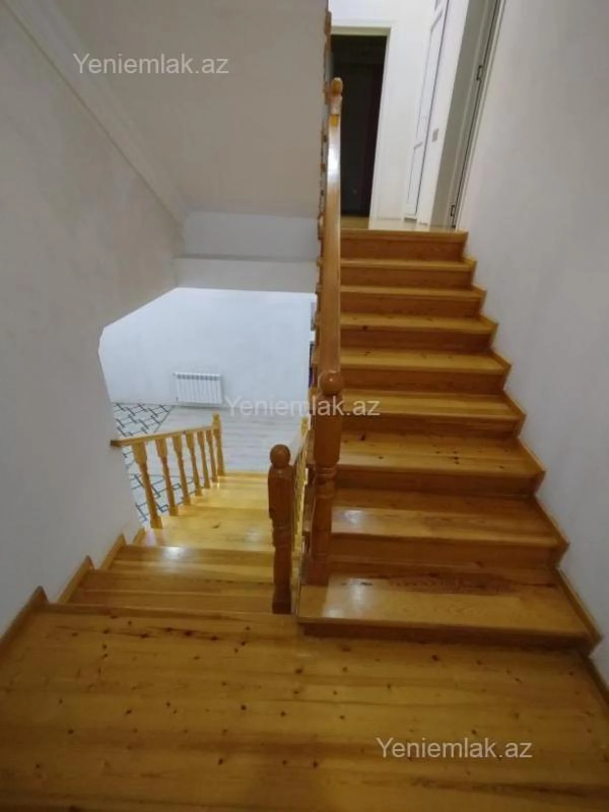 Satılır 5 otaqlı həyət evi 350 m²