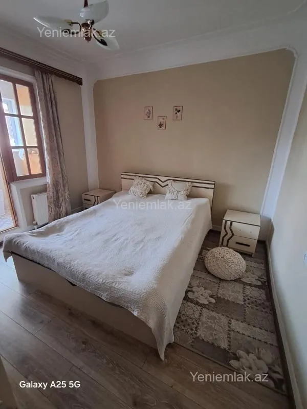 Satılır 4 otaqlı köhnə tikili 90 m²