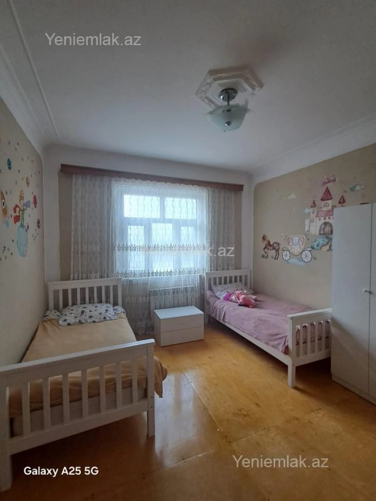 Satılır 4 otaqlı köhnə tikili 90 m²