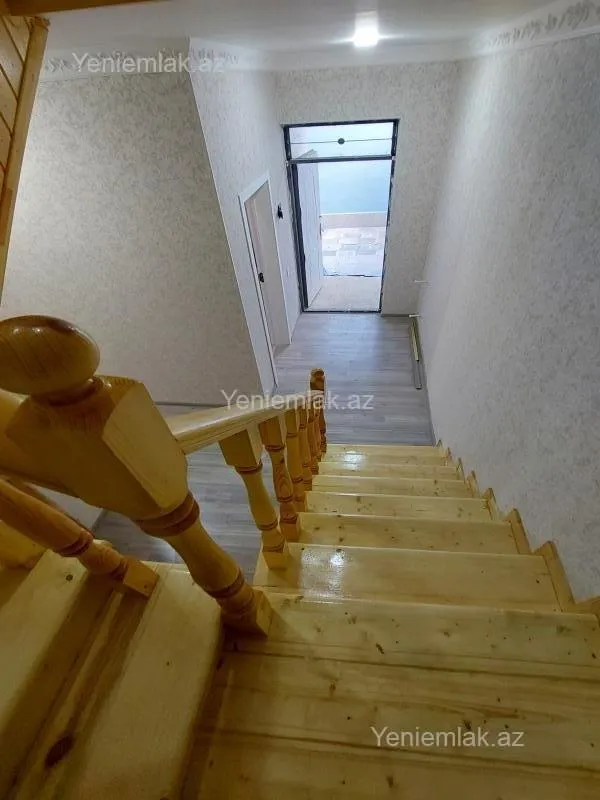 Satılır 4 otaqlı həyət evi 140 m²
