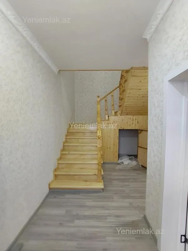 Satılır 4 otaqlı həyət evi 140 m²