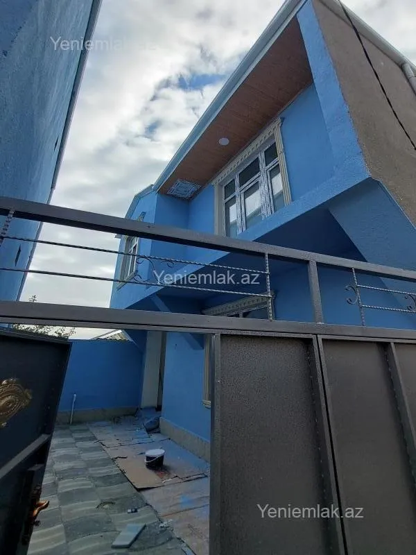 Satılır 4 otaqlı həyət evi 140 m²