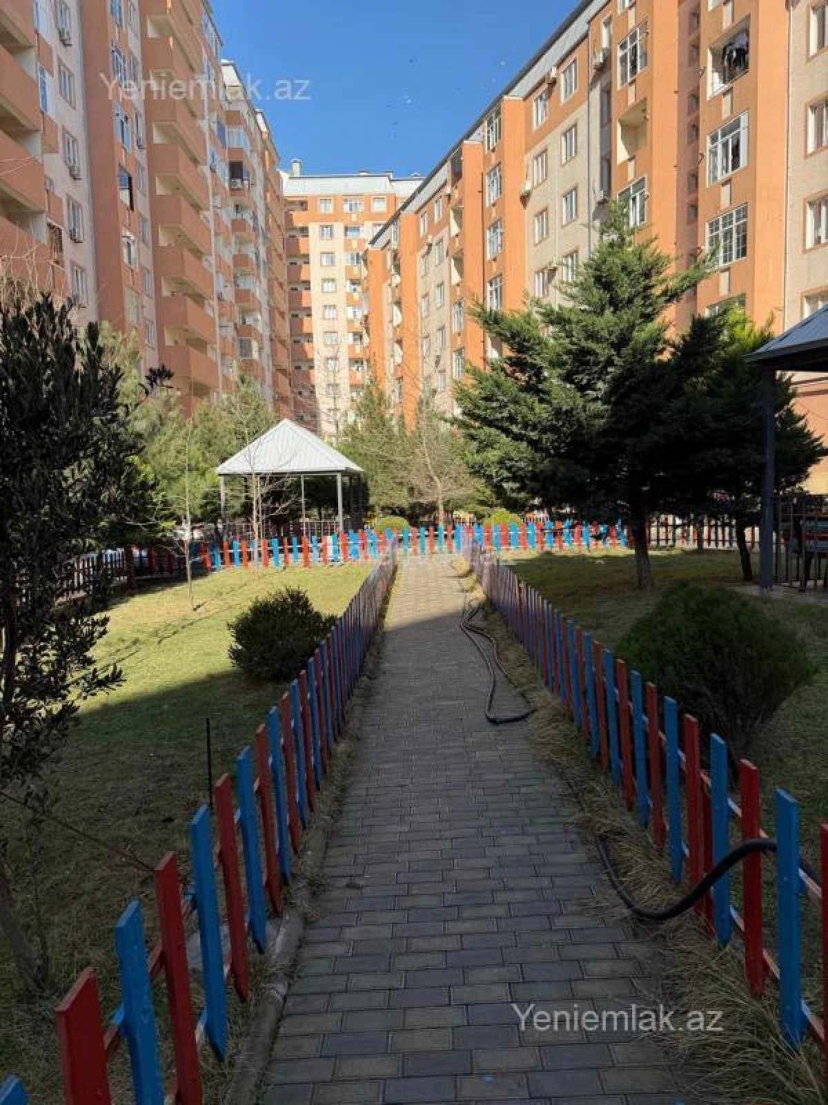 Satılır 2 otaqlı yeni tikili 70 m²