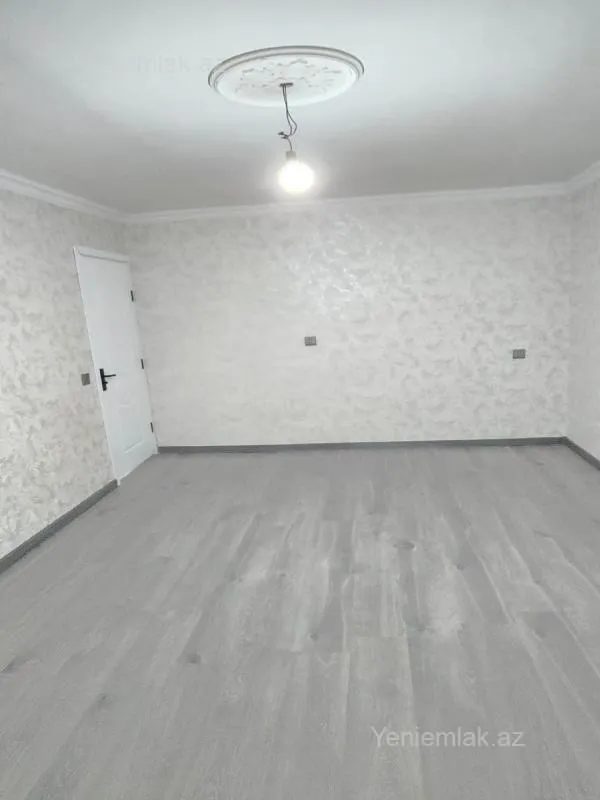 Satılır 1 otaqlı köhnə tikili 31 m²