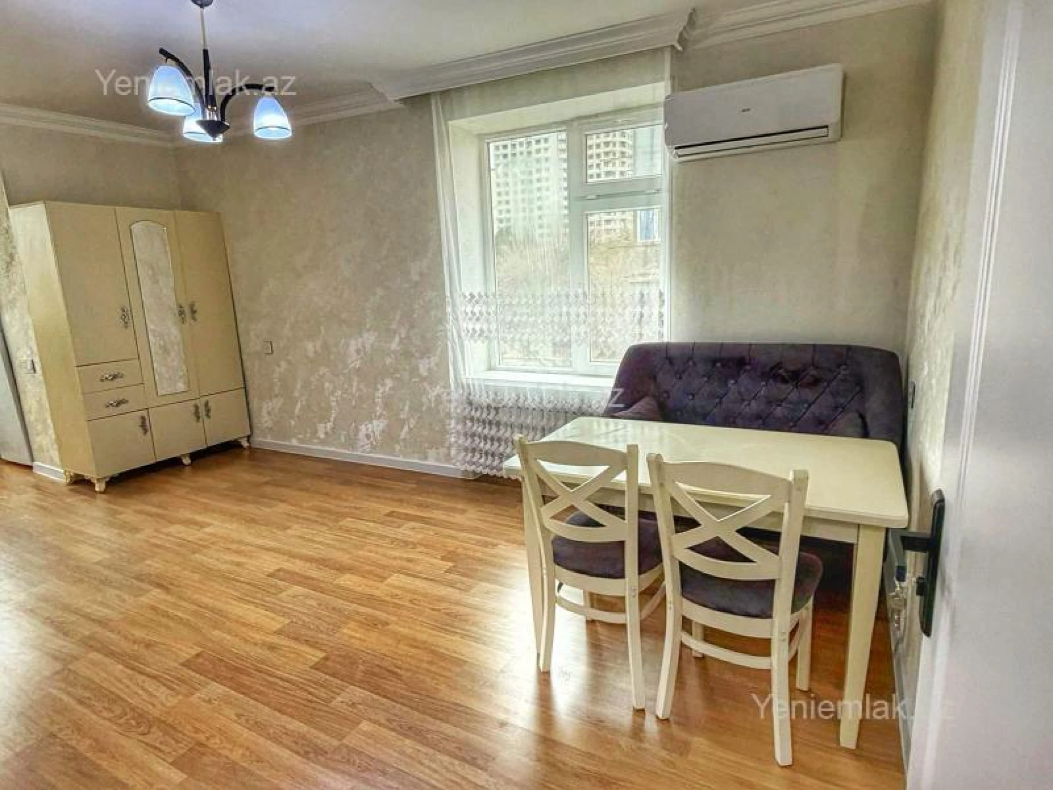 Satılır 2 otaqlı köhnə tikili 40 m²