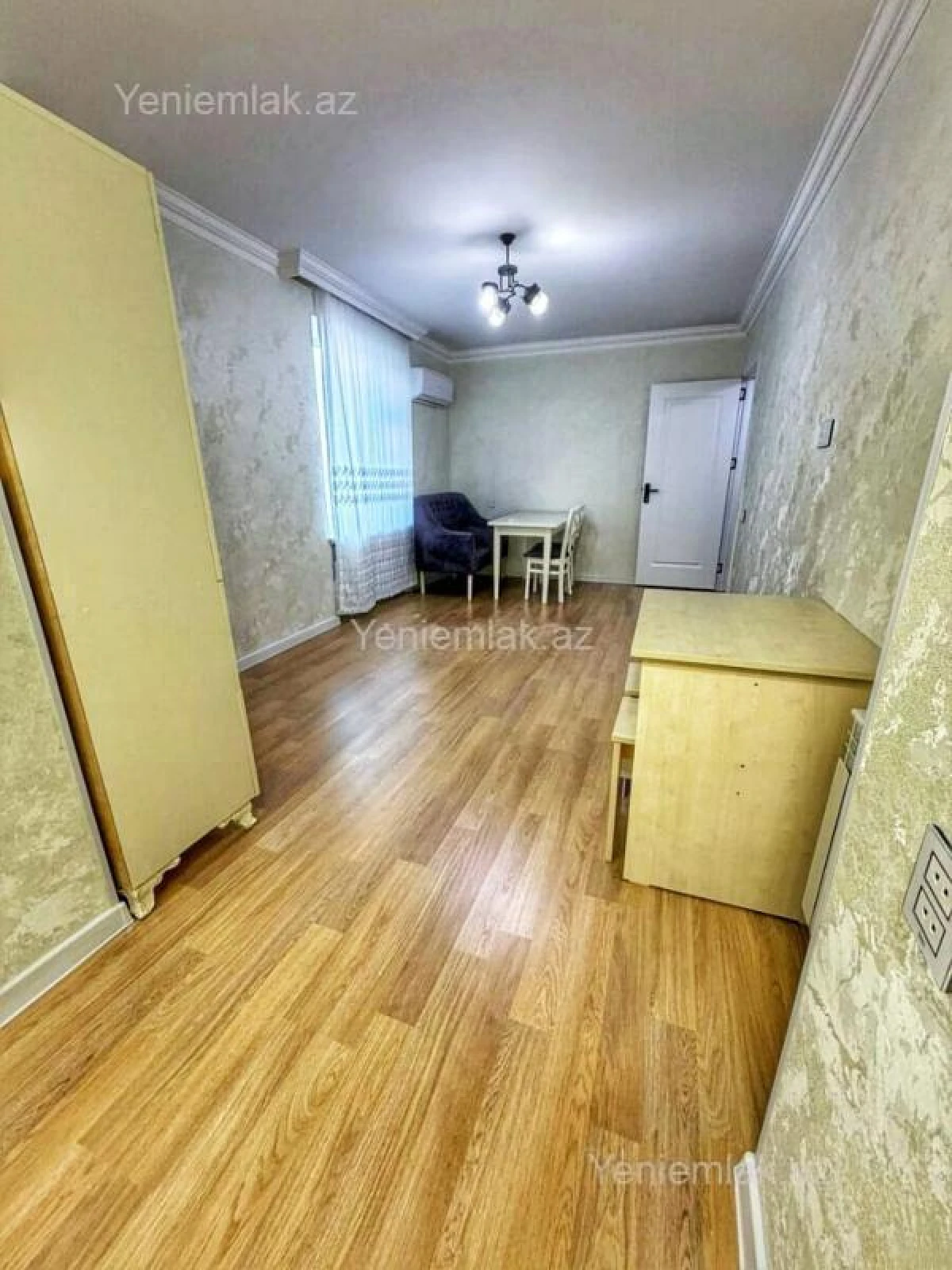 Satılır 2 otaqlı köhnə tikili 40 m²