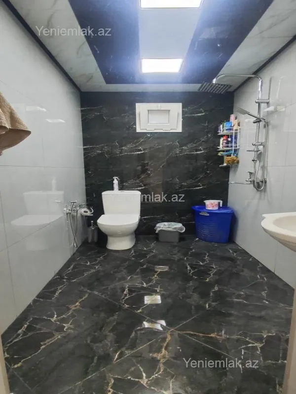 Satılır 5 otaqlı həyət evi 150 m²