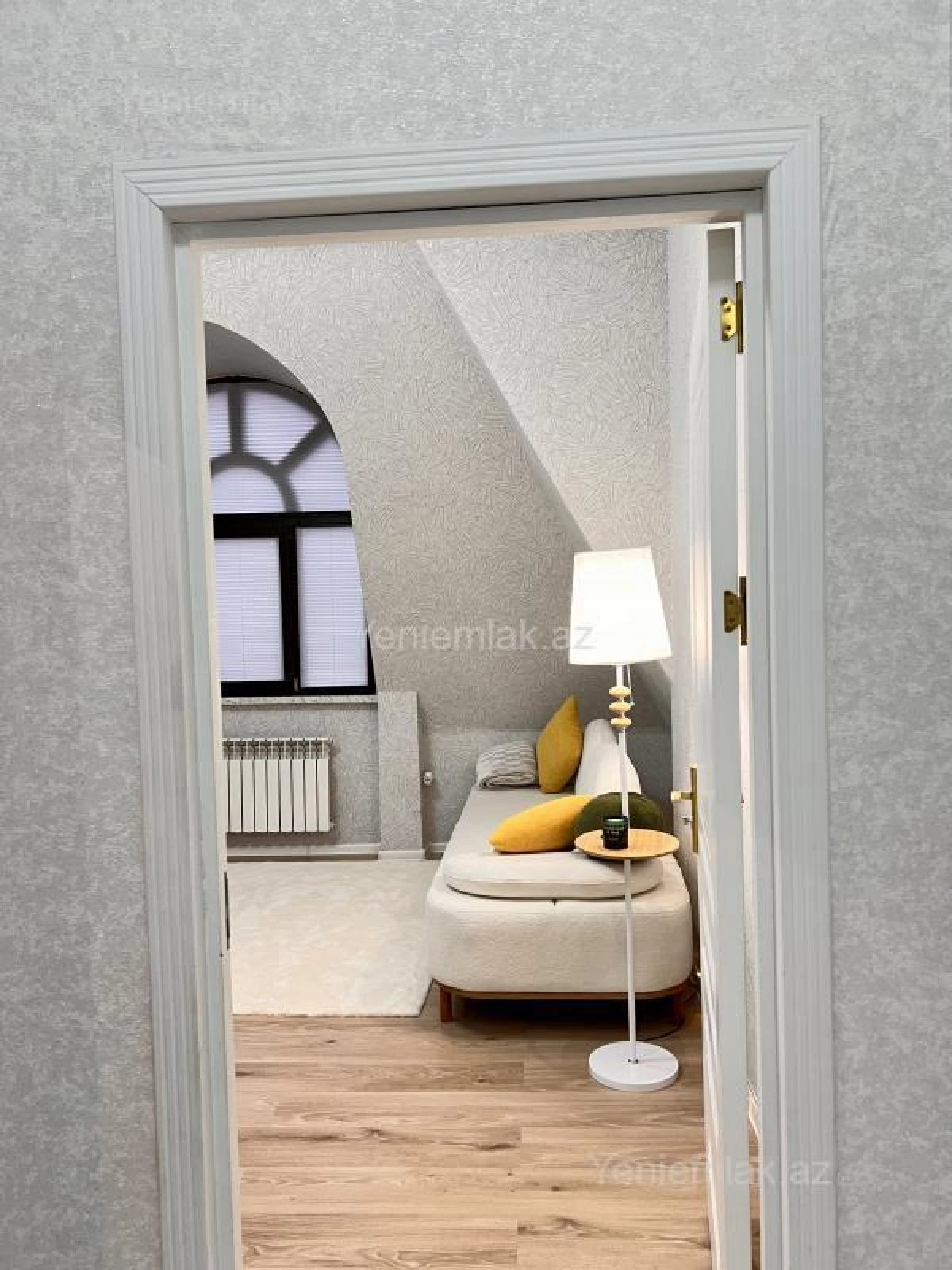 Satılır 2 otaqlı yeni tikili 72.8 m²