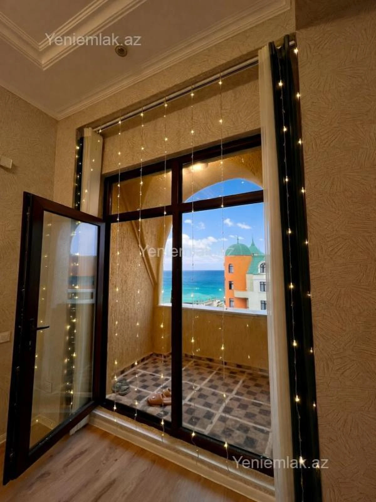 Satılır 2 otaqlı yeni tikili 72.8 m²